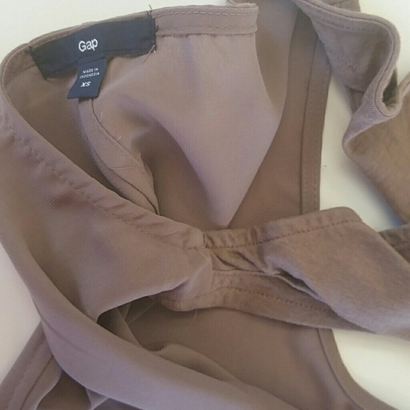 Gap Top - Picture 5 of 5